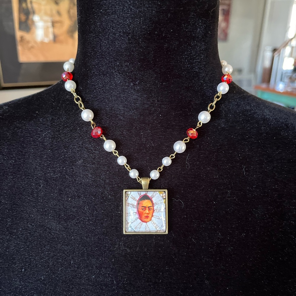 SOLD Frida Kahlo Art Pendant Necklace Vintage Beads - Picture 6 of 16